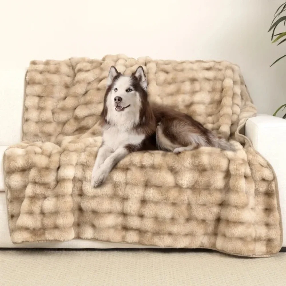 Brentwood Oversized Waterproof Pet Blanket and Furniture Protector, Bubble Fur